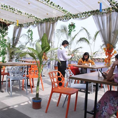 Hotel Grand Circle Inn Dhaka Zewnętrze zdjęcie