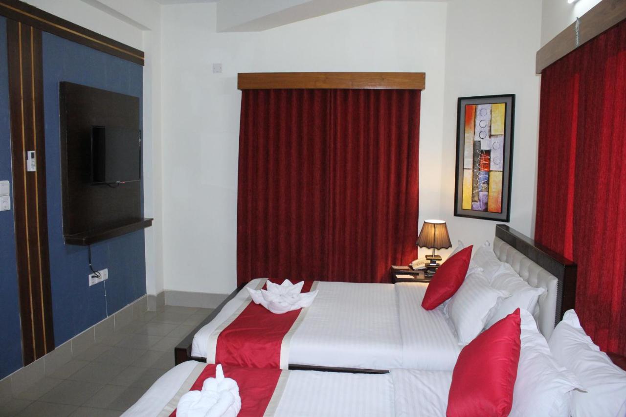 Hotel Grand Circle Inn Dhaka Zewnętrze zdjęcie