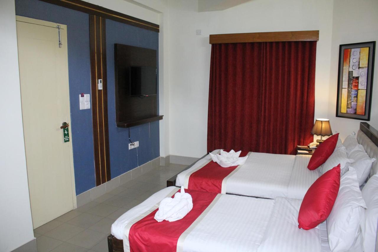 Hotel Grand Circle Inn Dhaka Zewnętrze zdjęcie